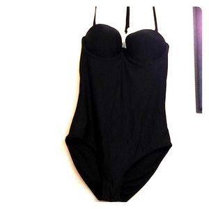 Old Navy Large black molded cup halter swimsuit